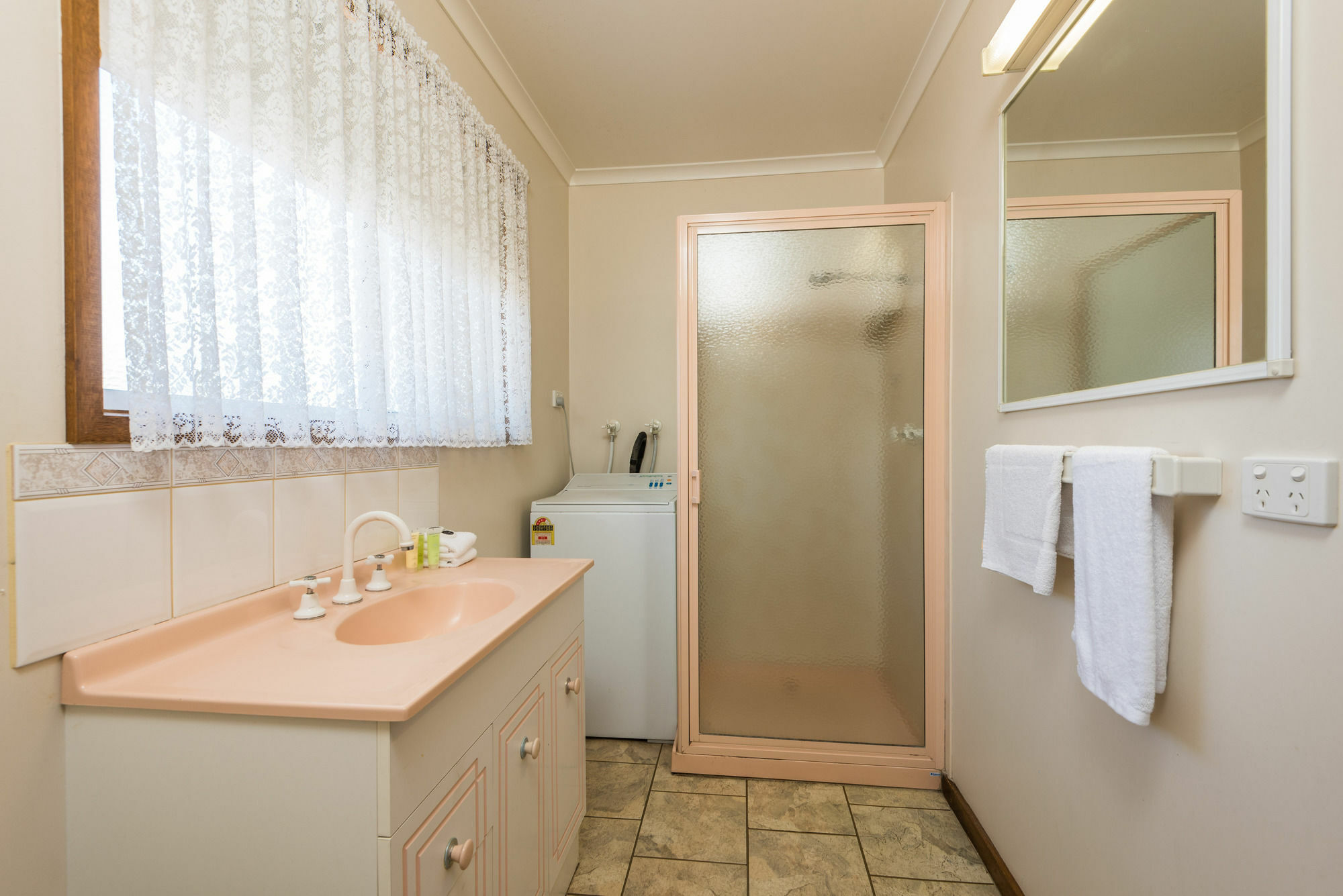 Lakes Jakaranda Holiday Units 엔트런스호수 외부 사진